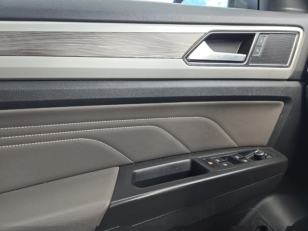 2023 Volkswagen Atlas Cross Sport 3.6L V6 SE w/Technology AWD