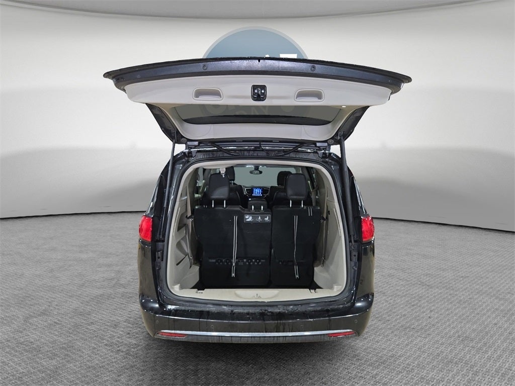 2017 Chrysler Pacifica Touring L