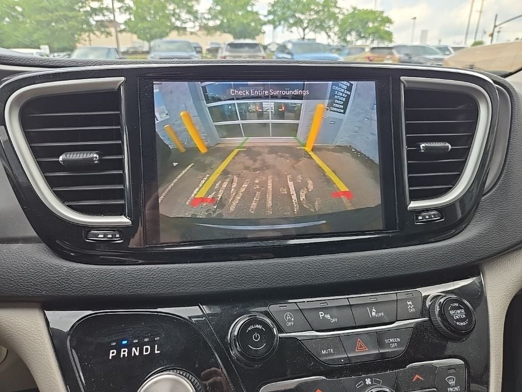 2023 Chrysler Pacifica Touring L