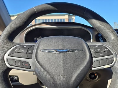 2017 Chrysler Pacifica LX