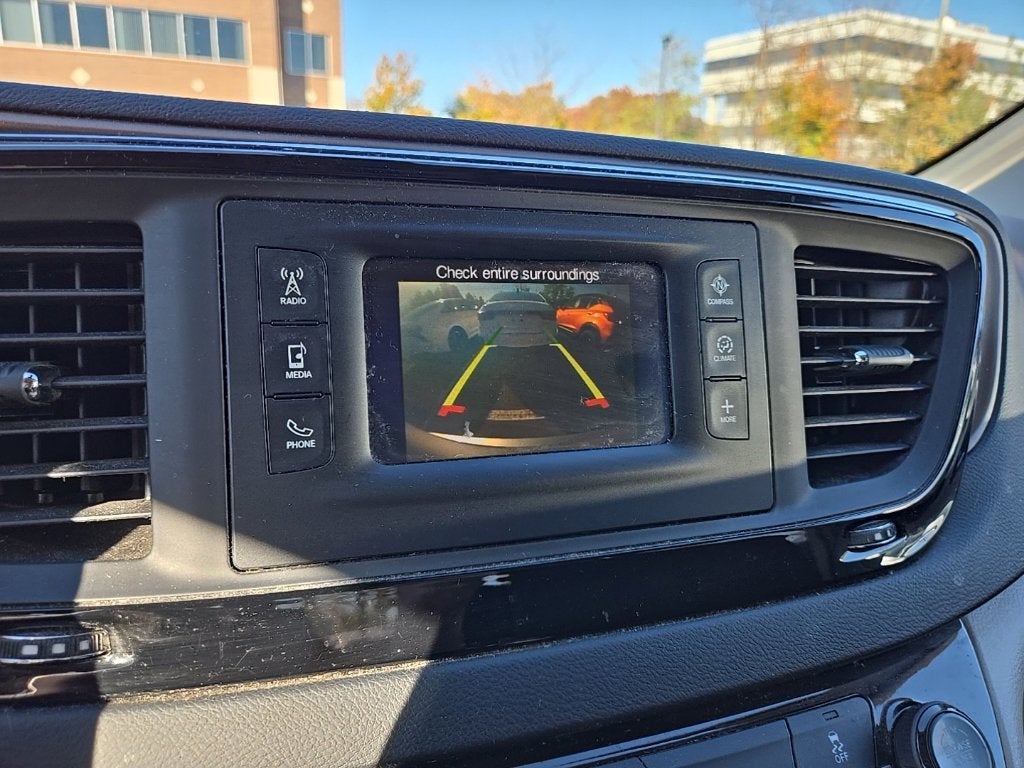 2017 Chrysler Pacifica LX