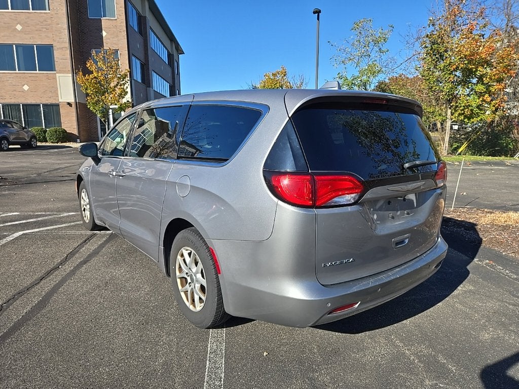 2017 Chrysler Pacifica LX