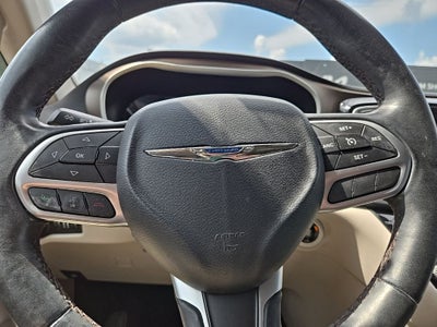 2017 Chrysler Pacifica Touring L Plus