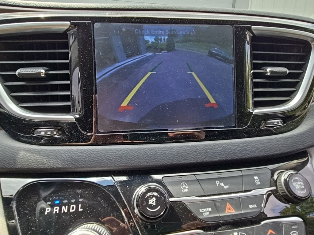 2017 Chrysler Pacifica Touring L Plus