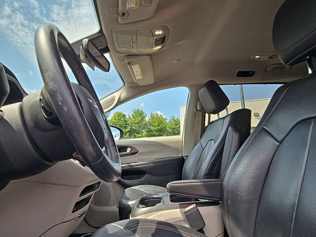 2017 Chrysler Pacifica Touring L Plus