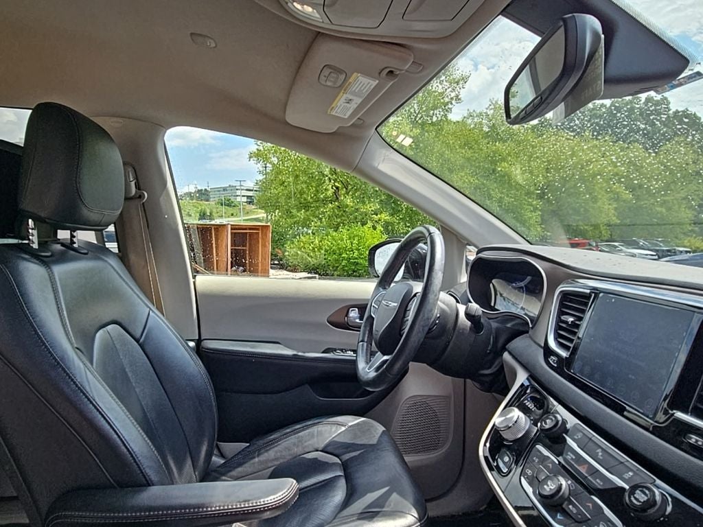 2017 Chrysler Pacifica Touring L Plus
