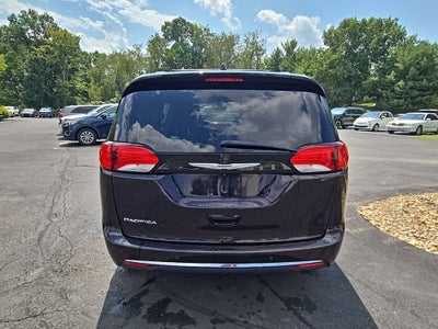2017 Chrysler Pacifica Touring L Plus