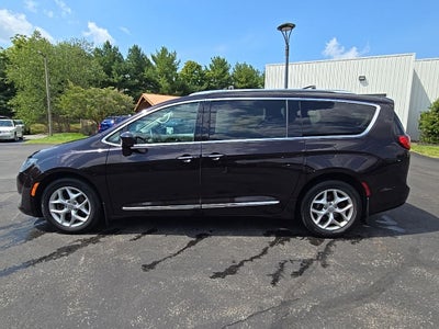 2017 Chrysler Pacifica Touring L Plus