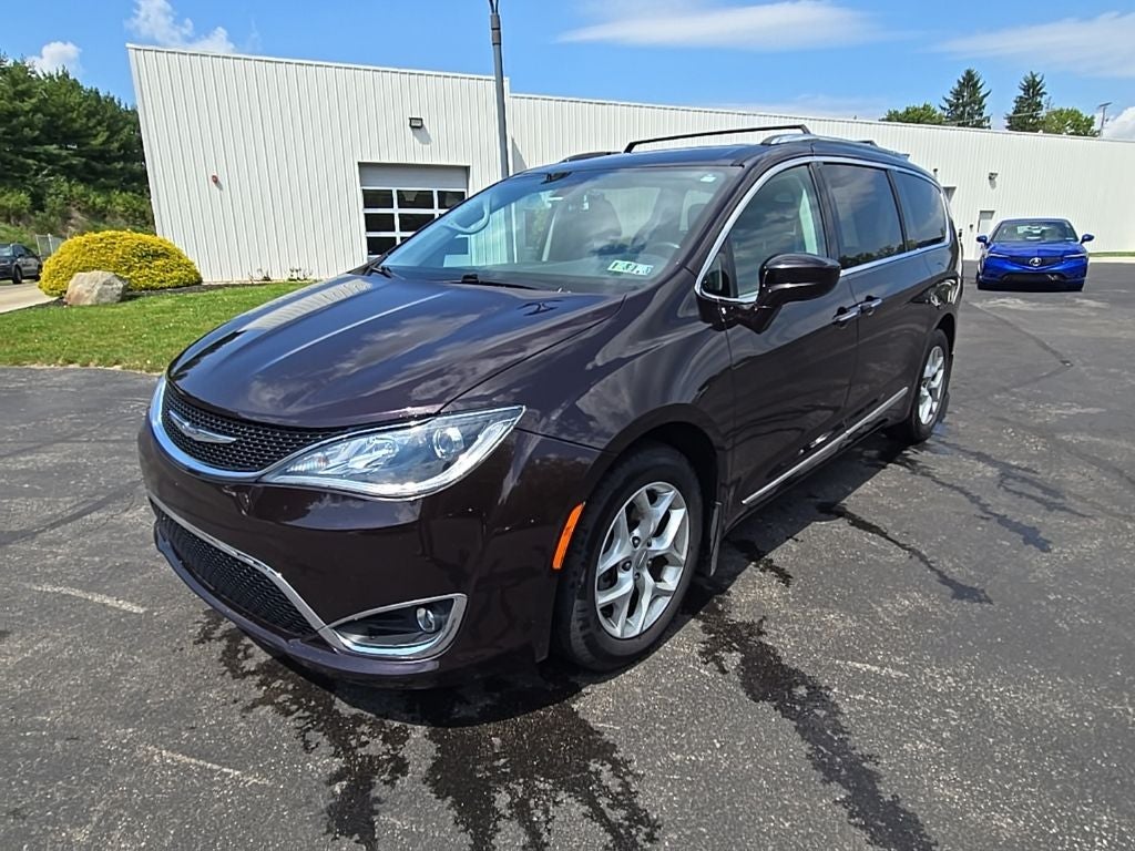 2017 Chrysler Pacifica Touring L Plus