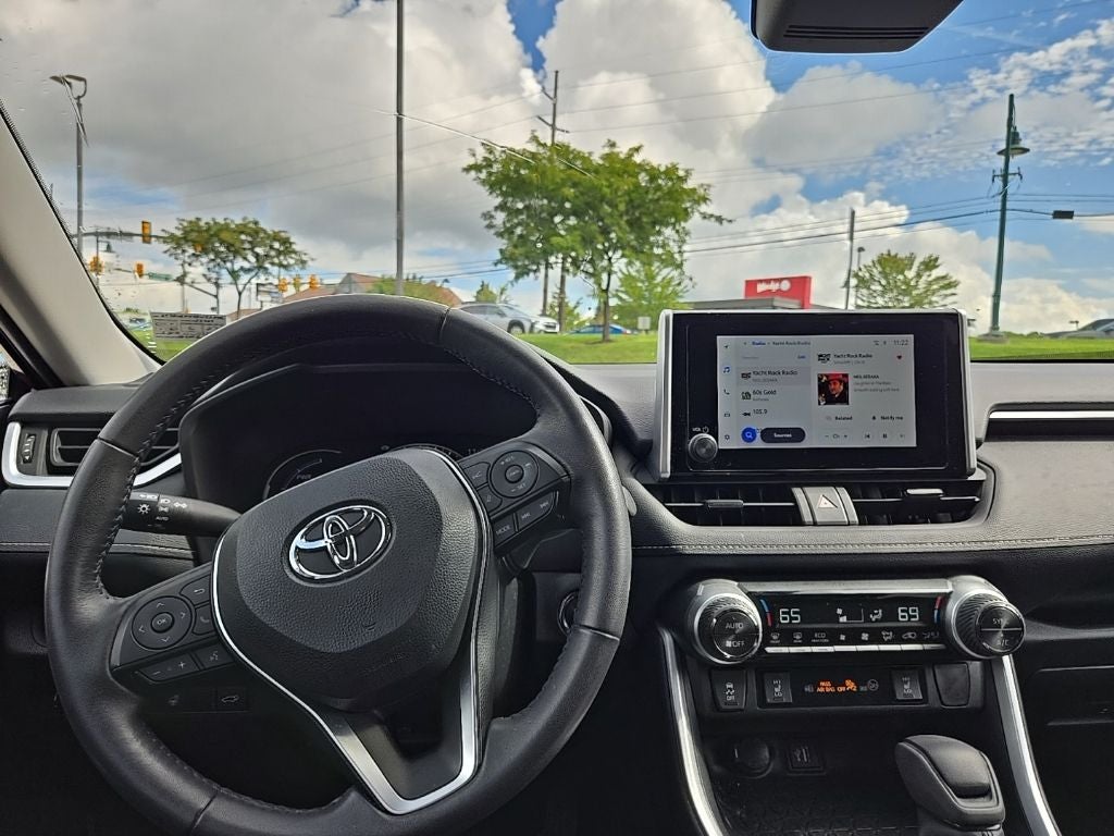 2024 Toyota RAV4 Hybrid XLE AWD