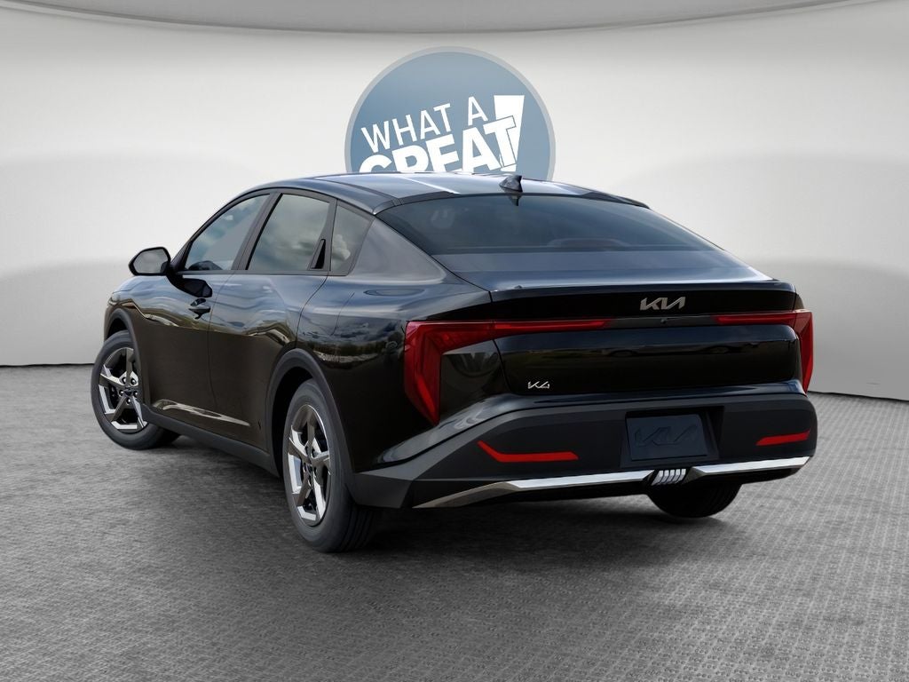 2026 Kia K4 LXS