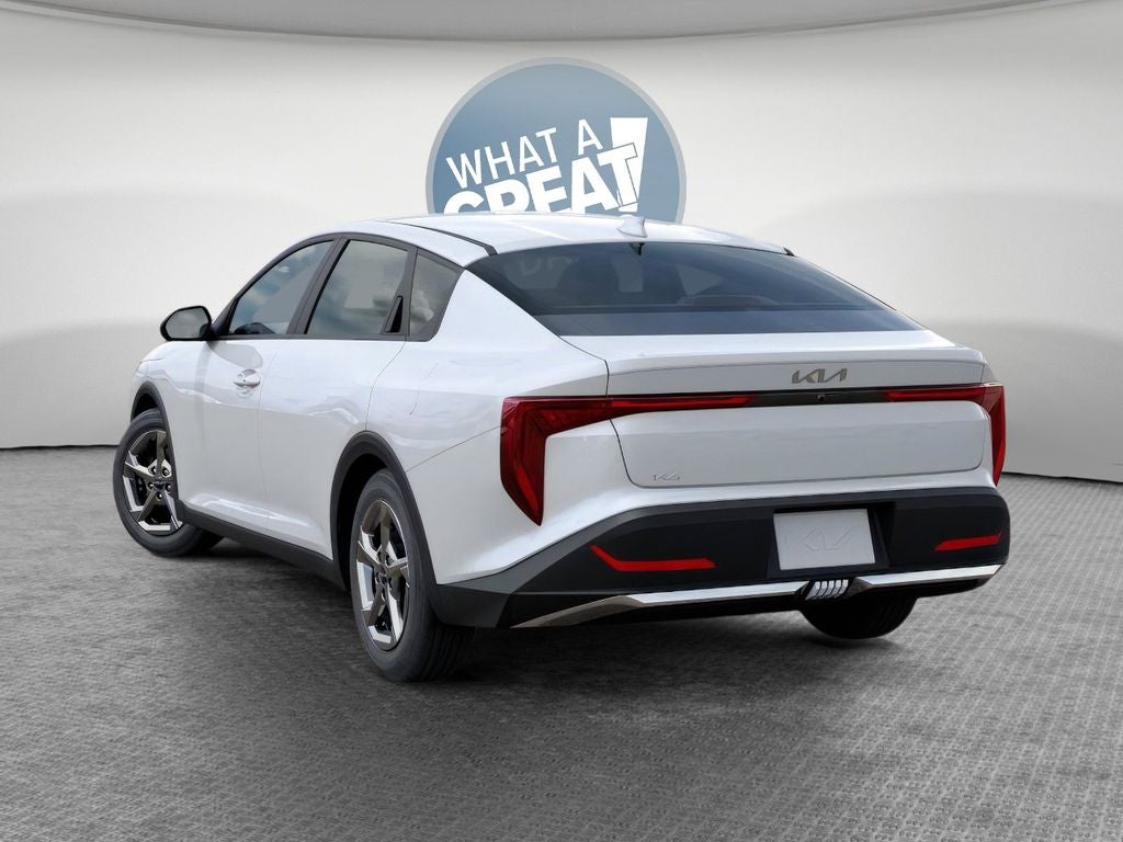 2026 Kia K4 LXS