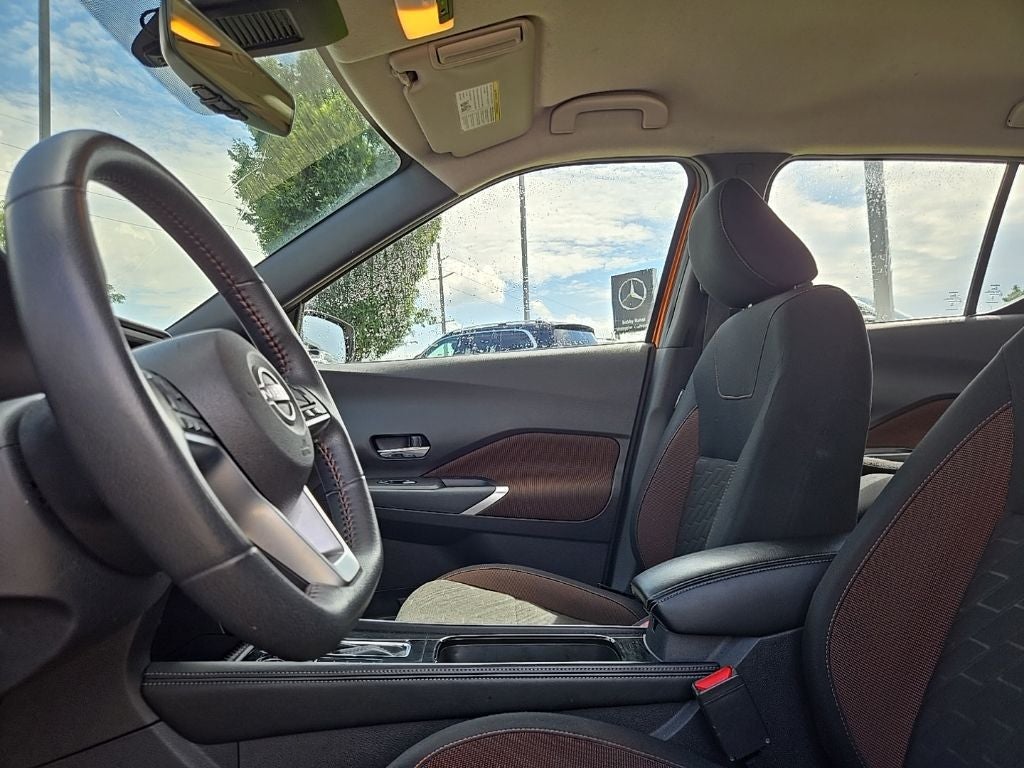 2023 Nissan Kicks SR