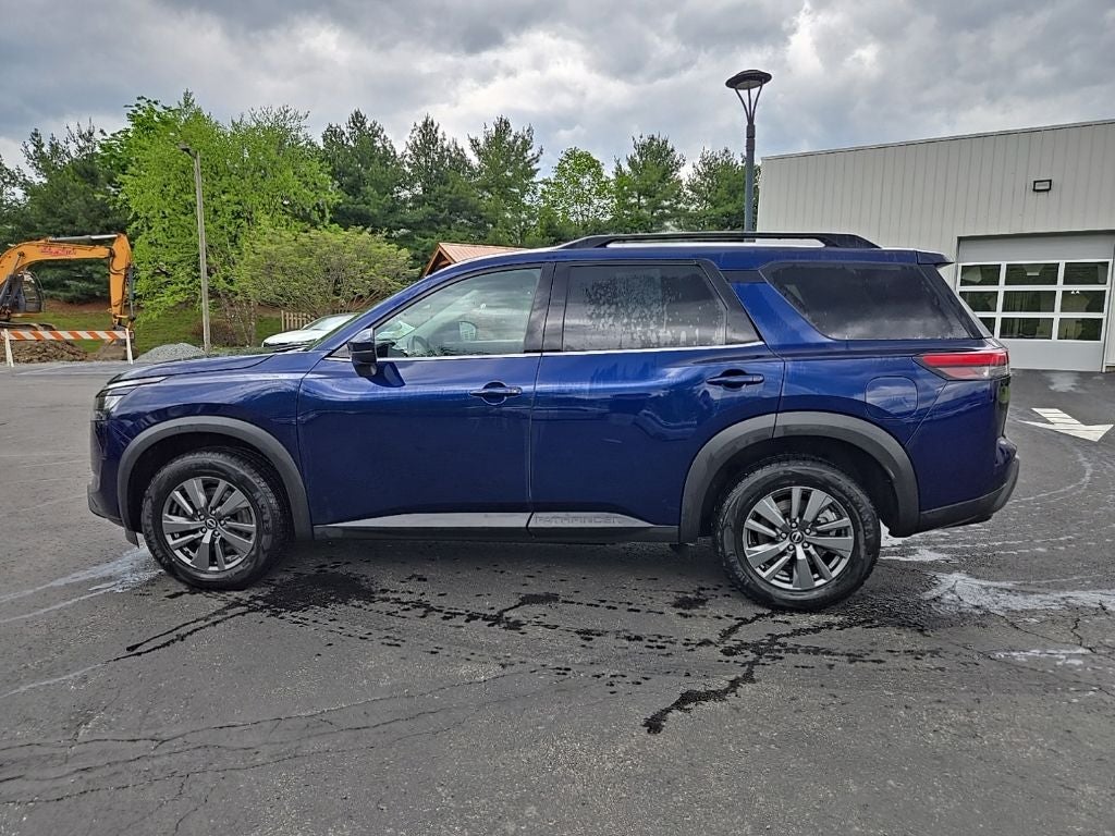 2024 Nissan Pathfinder SV 4WD