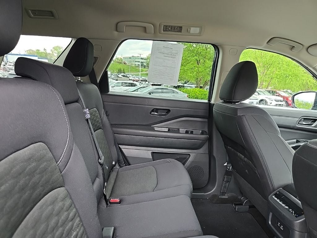 2024 Nissan Pathfinder SV 4WD