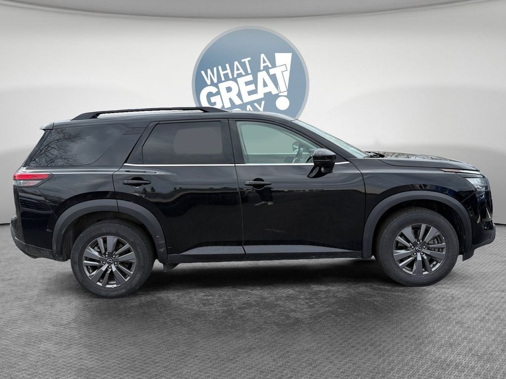 2024 Nissan Pathfinder SV 4WD