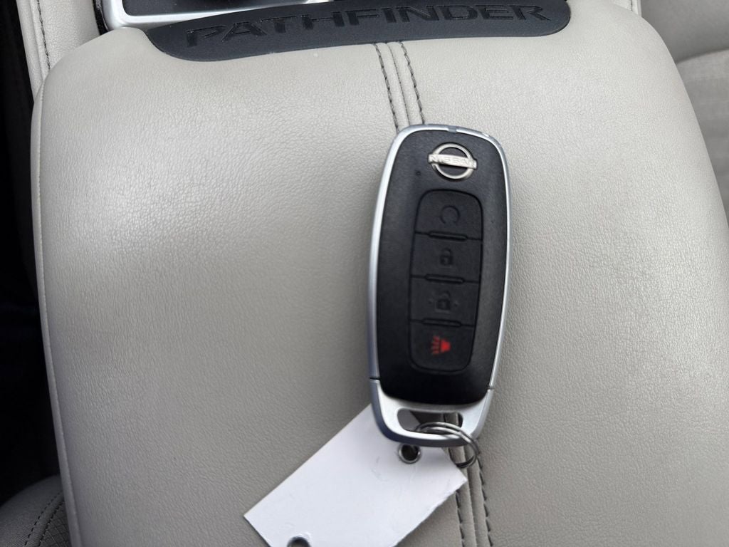 2024 Nissan Pathfinder SV 4WD