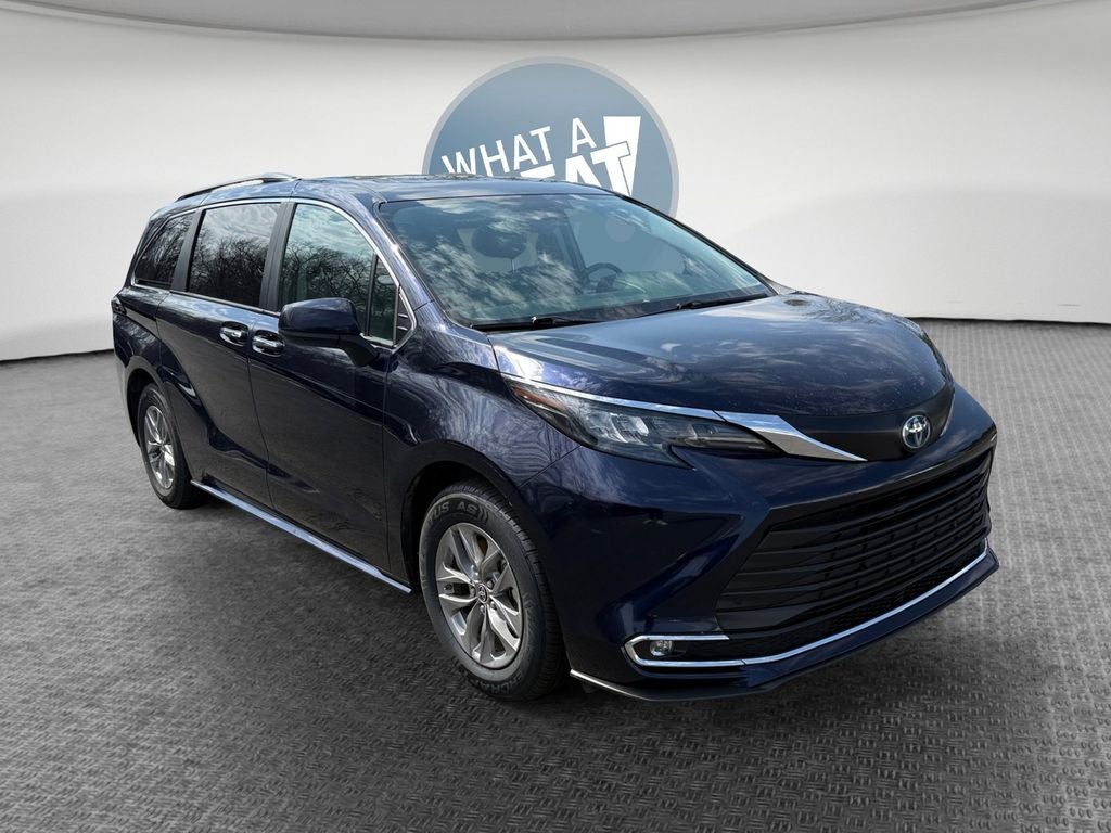 2024 Toyota Sienna XLE 7 Passenger
