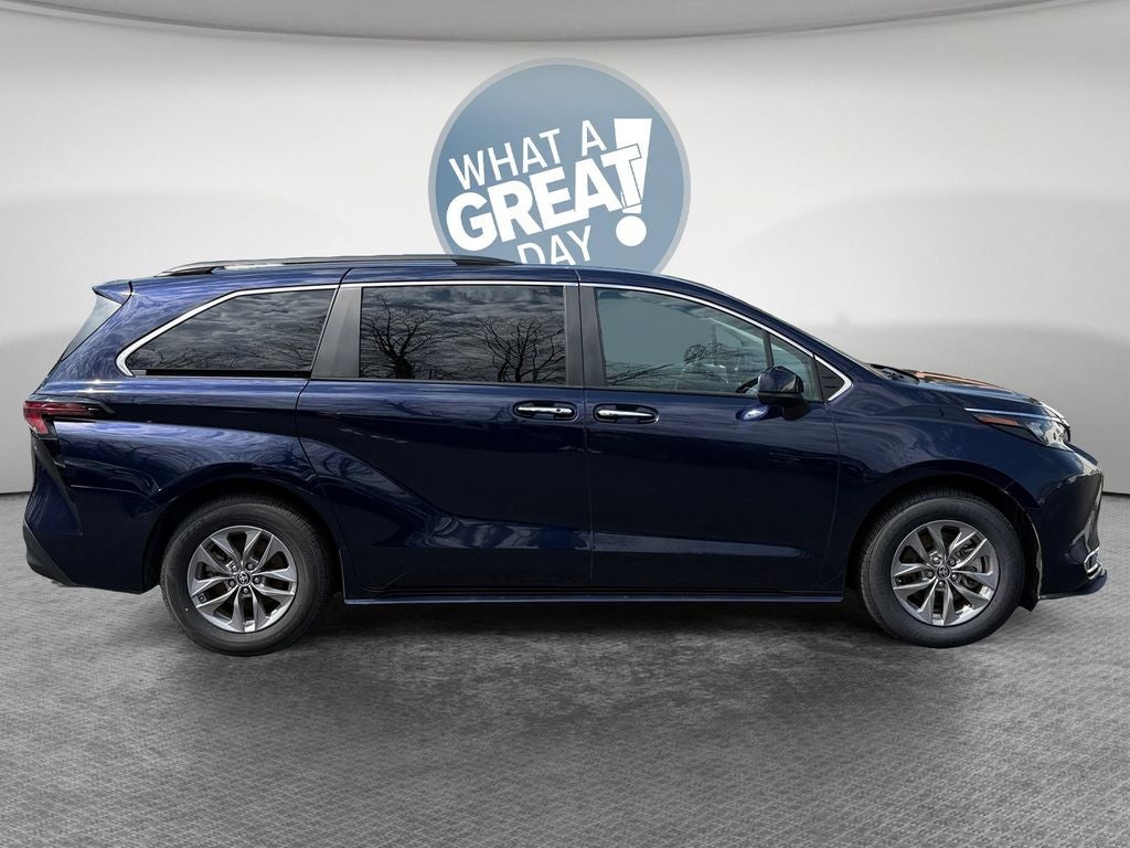 2024 Toyota Sienna XLE 7 Passenger