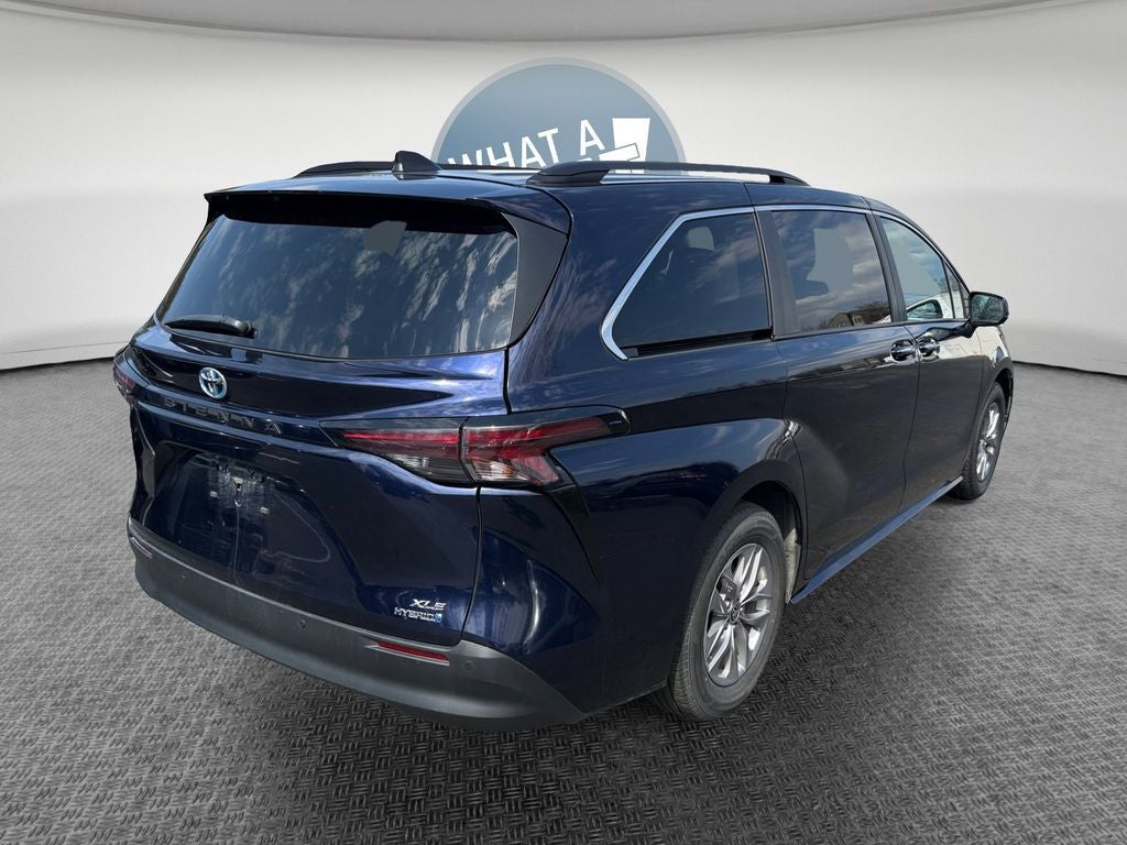 2024 Toyota Sienna XLE 7 Passenger