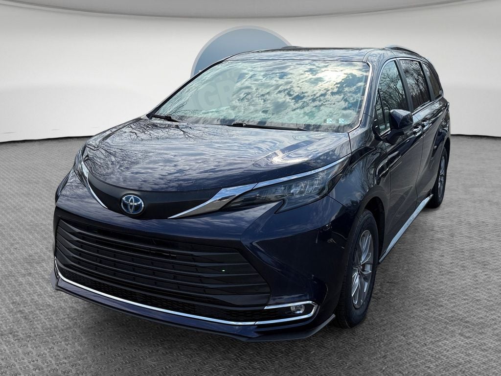 2024 Toyota Sienna XLE 7 Passenger