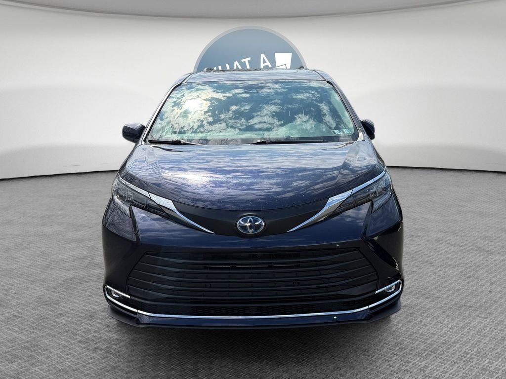 2024 Toyota Sienna XLE 7 Passenger