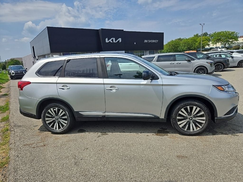 2019 Mitsubishi Outlander ES