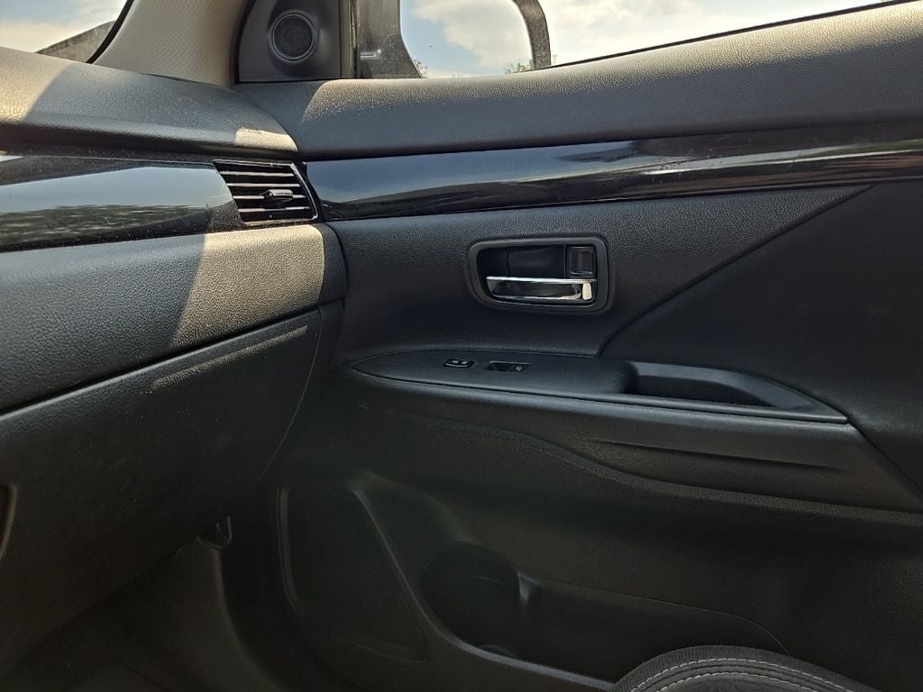 2019 Mitsubishi Outlander ES