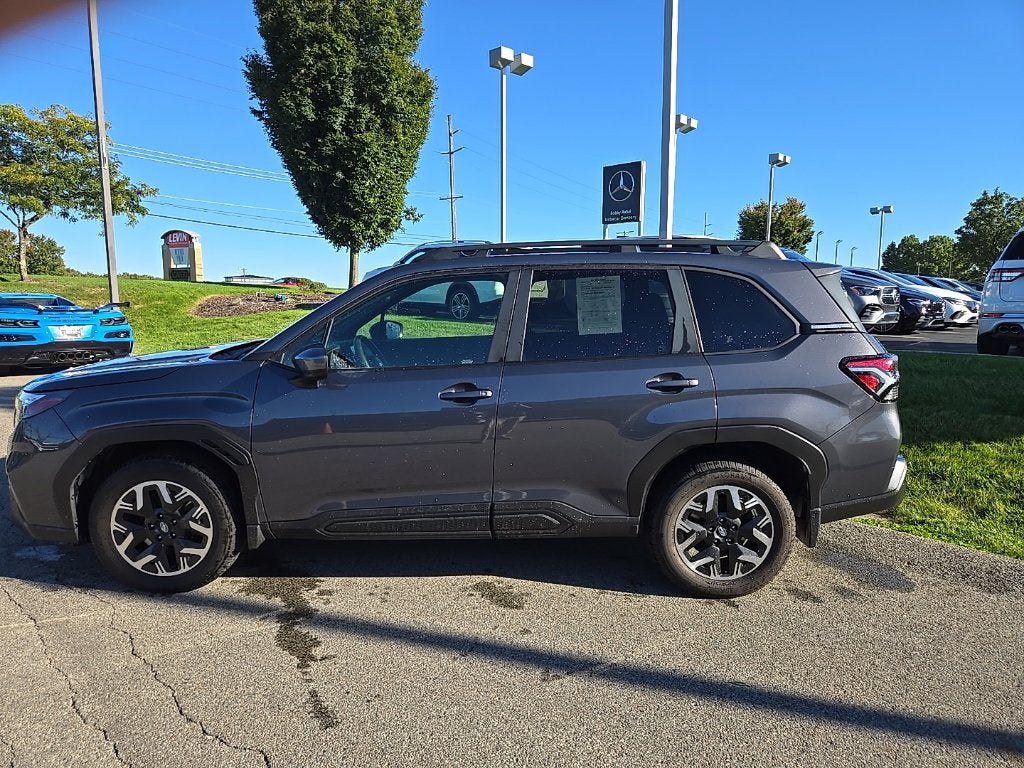 2025 Subaru Forester Premium Premium