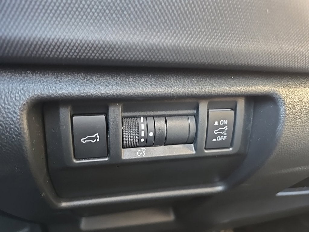 2025 Subaru Forester Premium Premium
