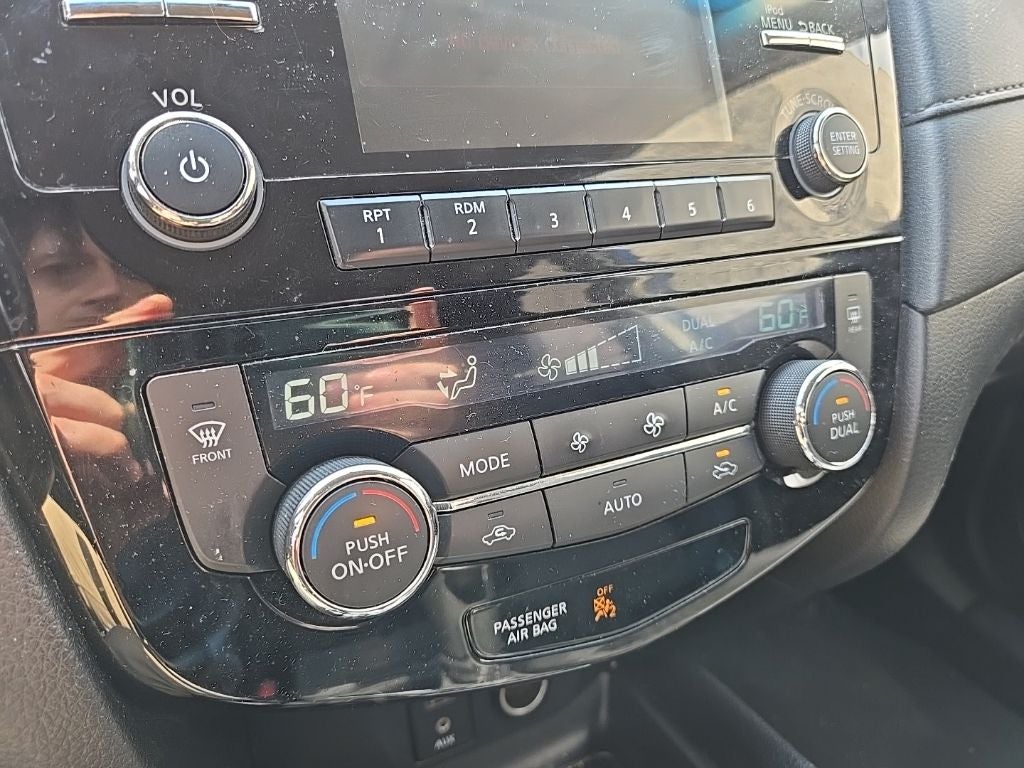 2017 Nissan Rogue SV AWD