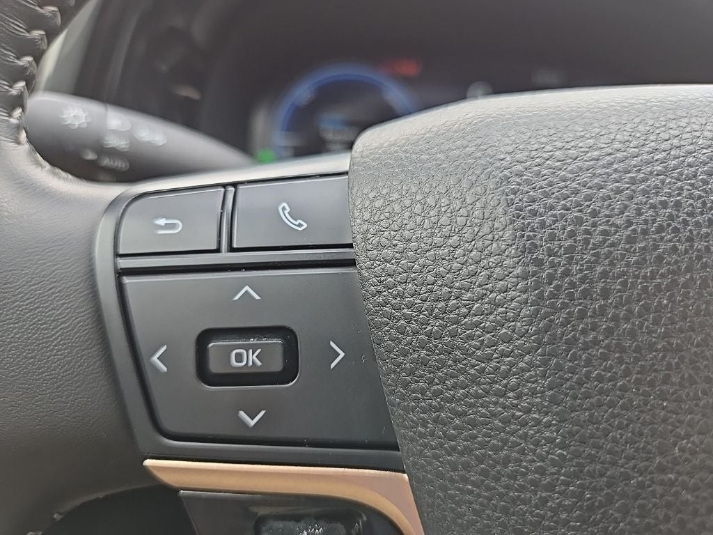 2024 Toyota Crown XLE AWD