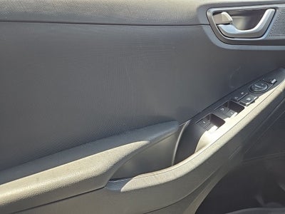 2022 Hyundai Ioniq Hybrid SE