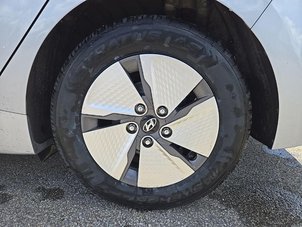 2022 Hyundai Ioniq Hybrid SE
