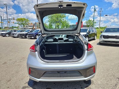 2022 Hyundai Ioniq Hybrid SE