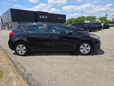 2017 Kia Forte5 LX
