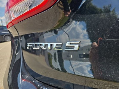 2017 Kia Forte5 LX