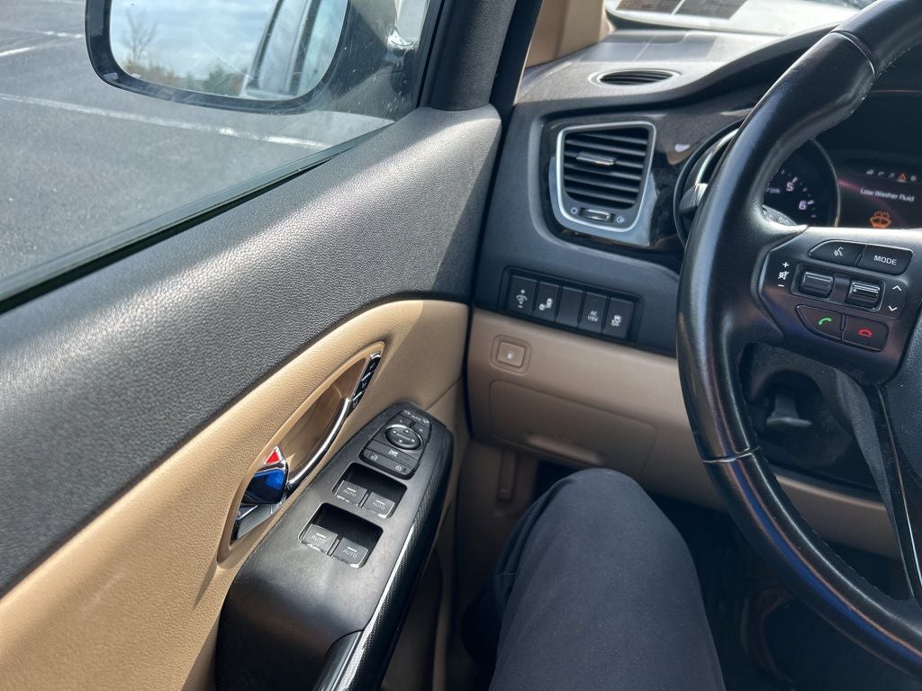 2016 Kia Sedona SX
