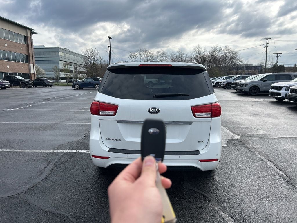 2016 Kia Sedona SX