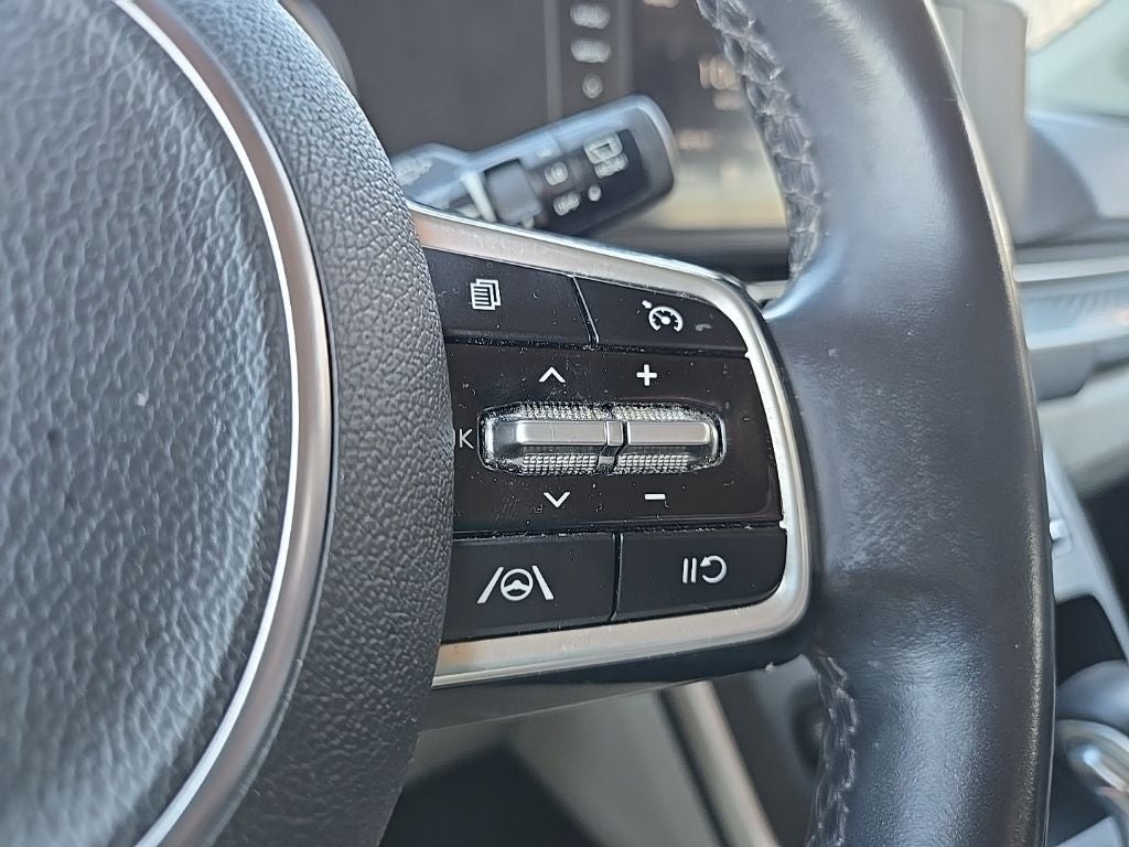 2023 Kia Carnival LX Seat Package