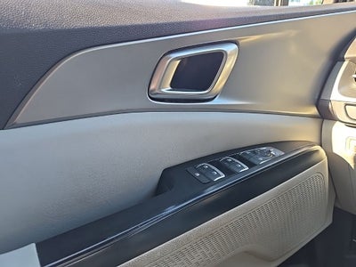 2023 Kia Carnival LX Seat Package