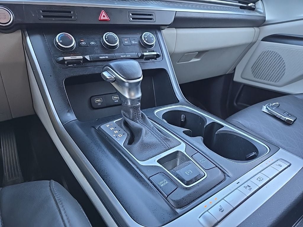 2023 Kia Carnival LX Seat Package