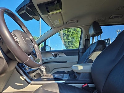 2023 Kia Carnival LX Seat Package