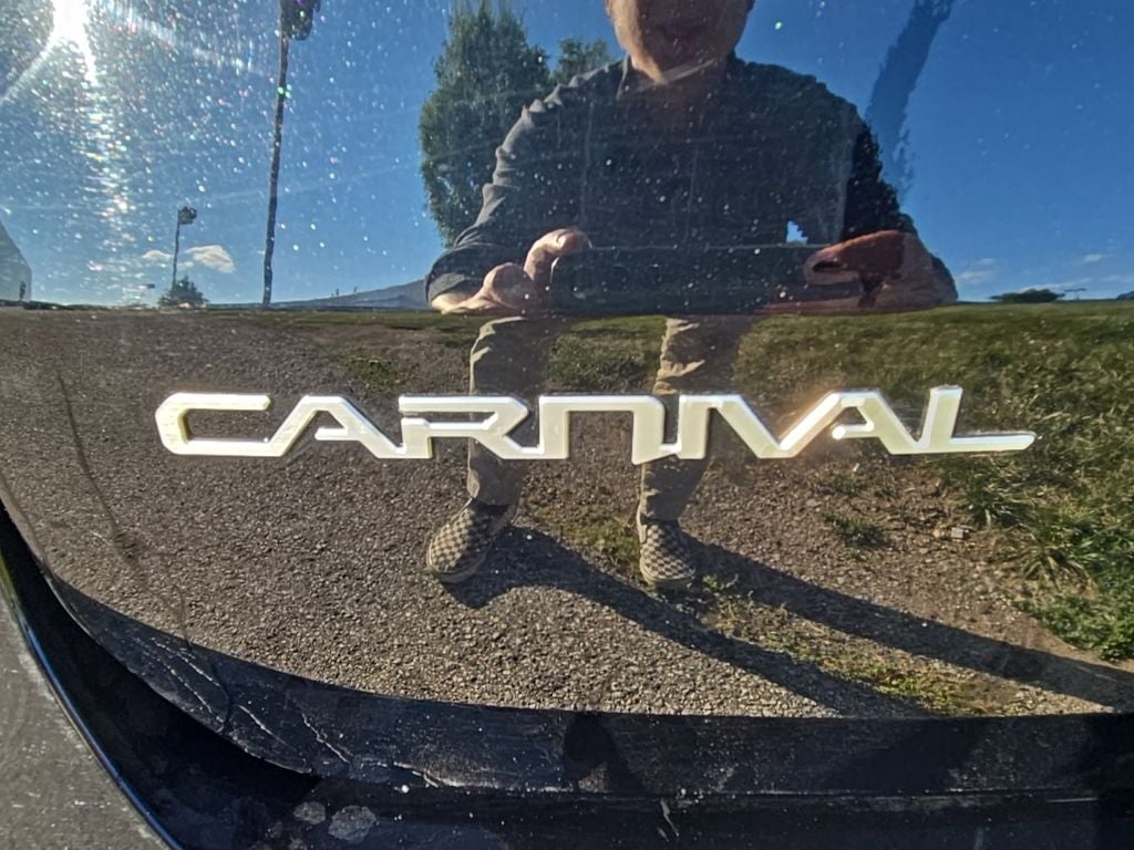 2023 Kia Carnival LX Seat Package