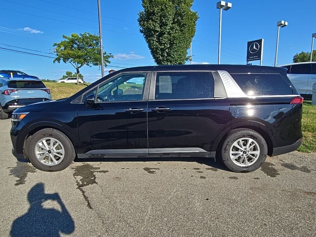 2023 Kia Carnival LX Seat Package