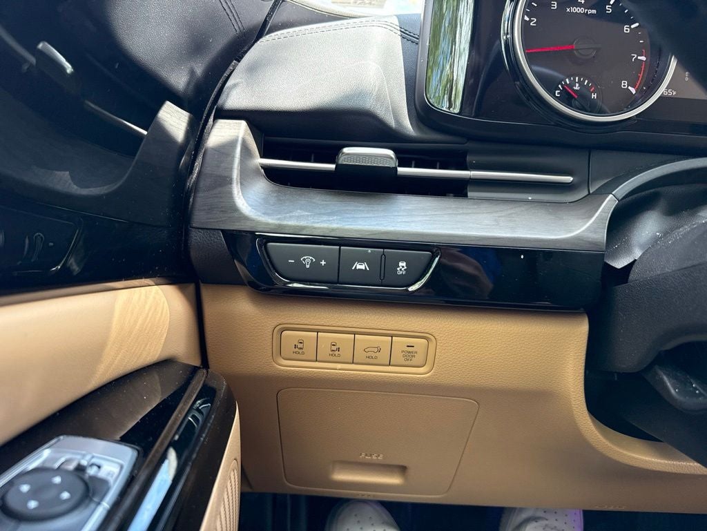 2024 Kia Carnival EX