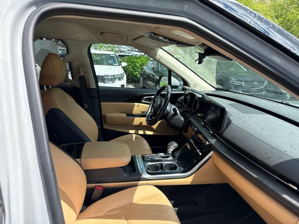 2024 Kia Carnival EX