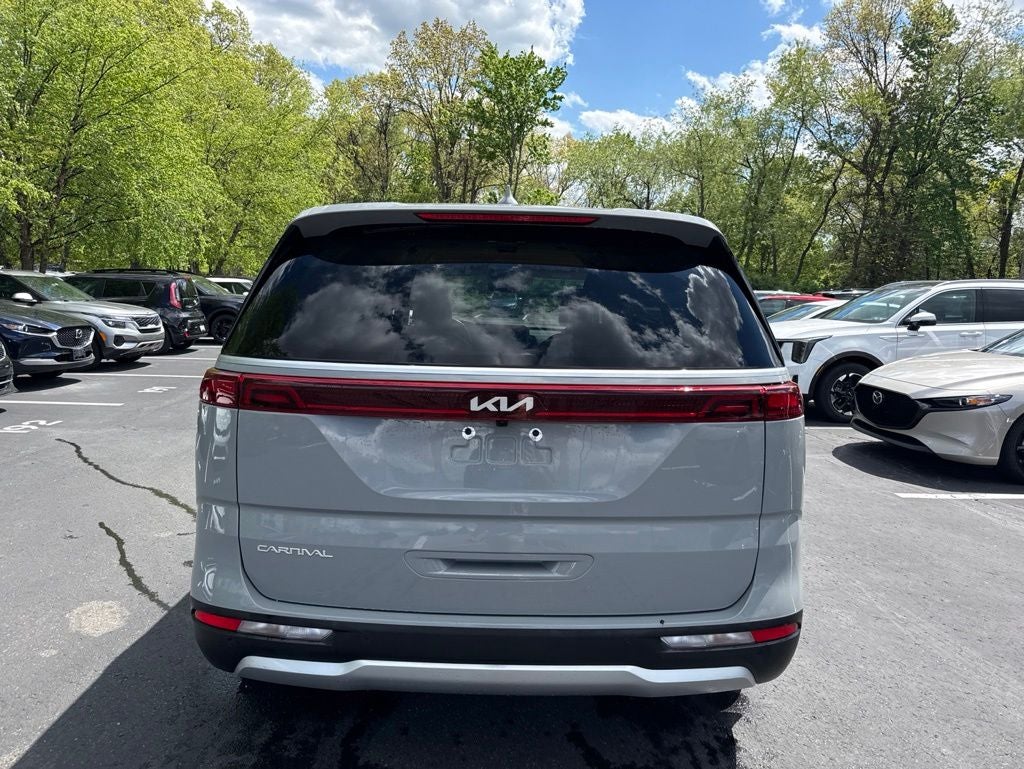 2024 Kia Carnival EX