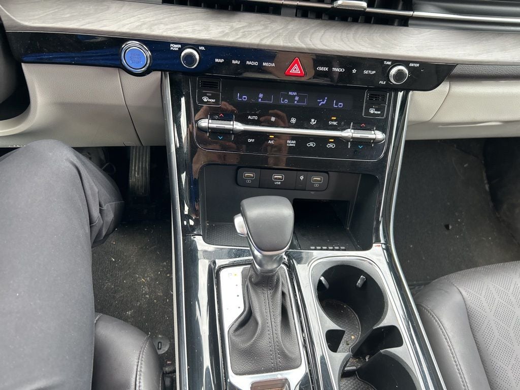 2024 Kia Carnival EX