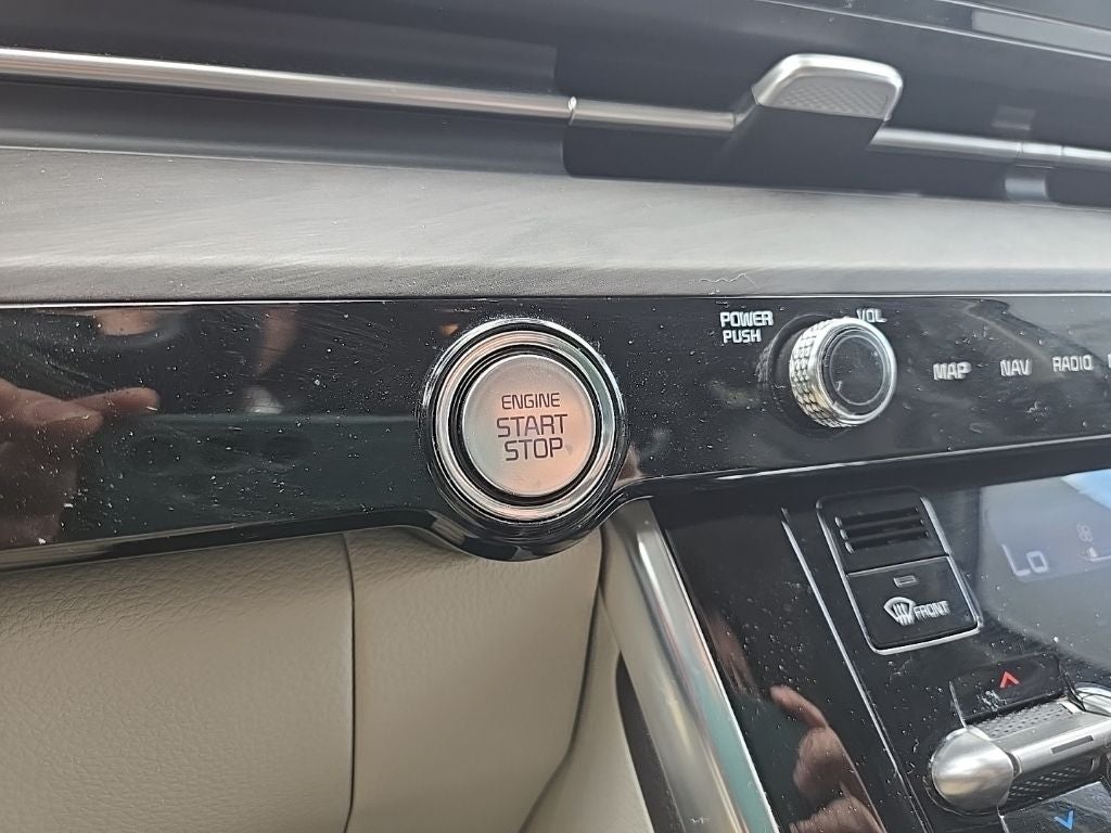 2024 Kia Carnival EX